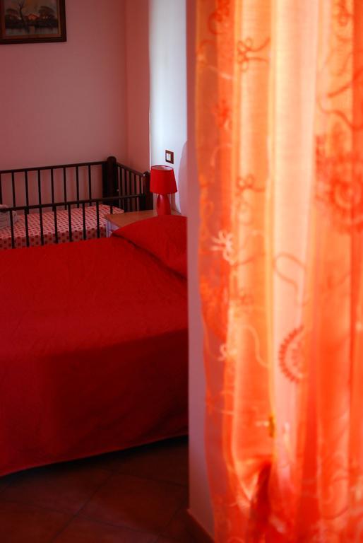 Tanca Is Torus Bed and Breakfast Teulada Rum bild