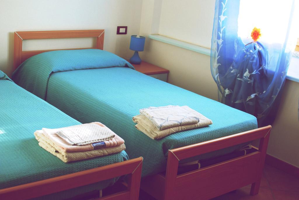 Tanca Is Torus Bed and Breakfast Teulada Rum bild